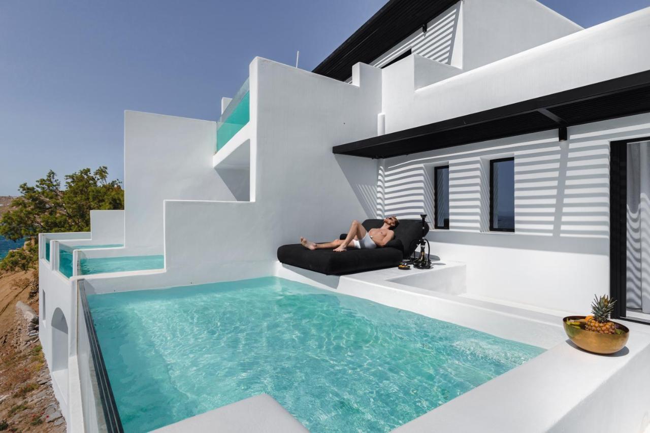 Hotel Tagoo Black Mykonos 4*